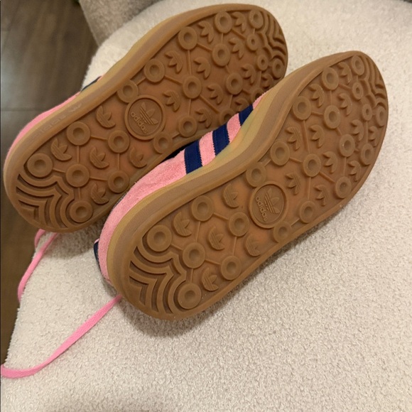 Adidas Gazelle - Picture 2 of 3